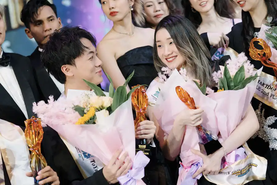 https://www.thousandsofyearsmedia.com/wp-content/uploads/2025/05/Huang-Tianxiu-Huang-Xunyi-Crowned.webp