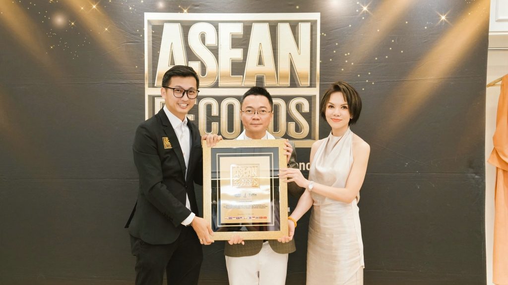 ToYm Wardrobe ASEAN RECORD Recognition