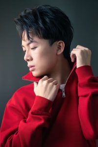 Ooi Tian Jia Pose